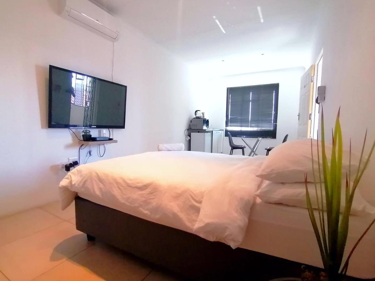 Cosmo Sleepover Roodepoort Exterior photo